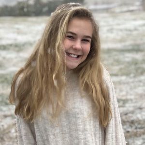 Meet your Posher, Ella